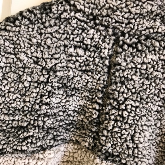 Thread and Supply Wubby Sherpa fleece pullover - Picture 6 of 7